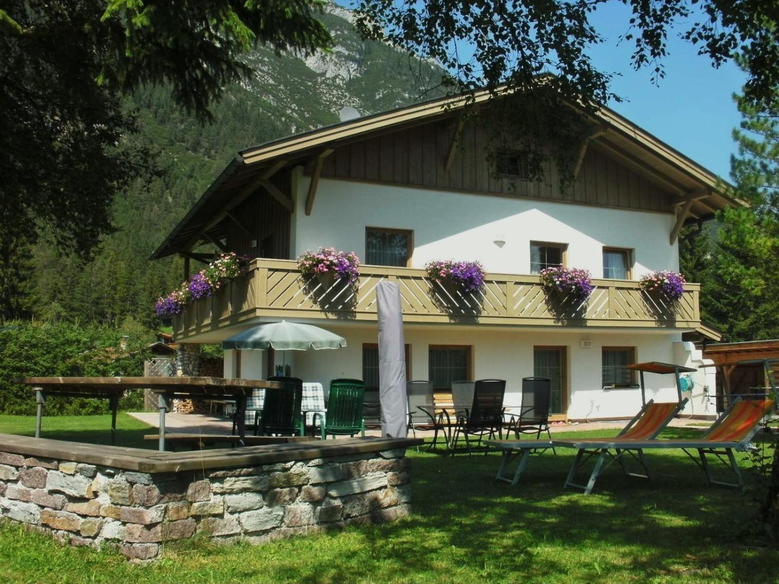 Ferienwohnung Haus Sonnenweg Leutasch Exterior foto